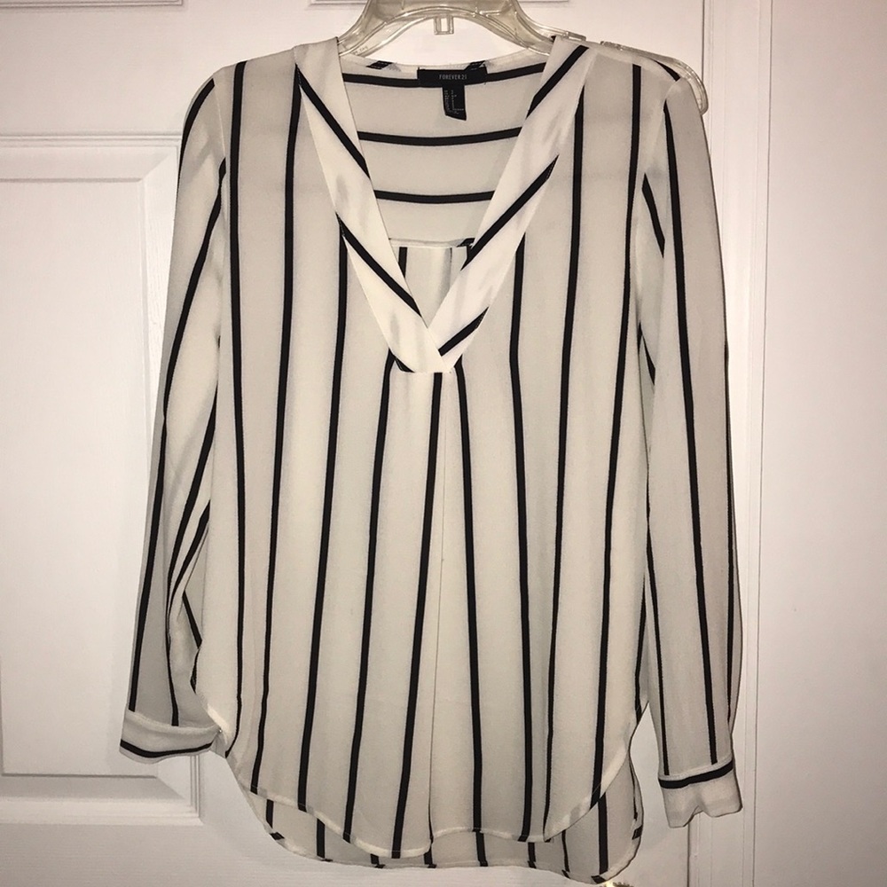 Black and white striped v-neck top